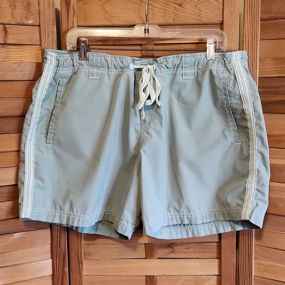 St. Johns Bay Green Shorts Women's XL Polyester Cotton Button Zipper Closure